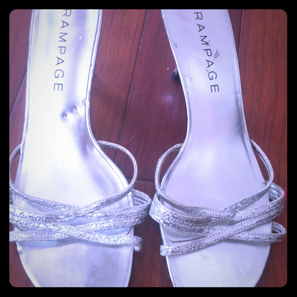 Silver glitter heals